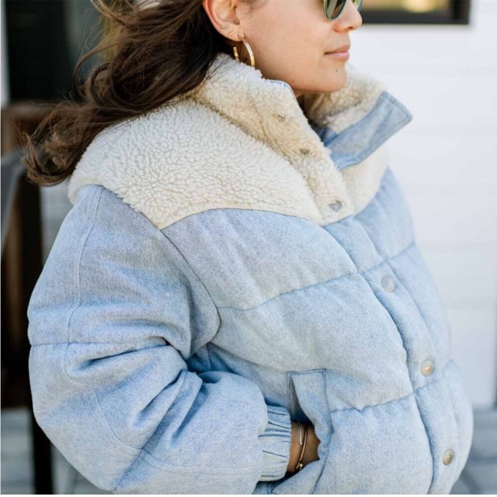 Levi’s Juno Western Down Crop Chambray Sherpa Puffer Light Denim Coat Sz XS - Picture 5 of 16